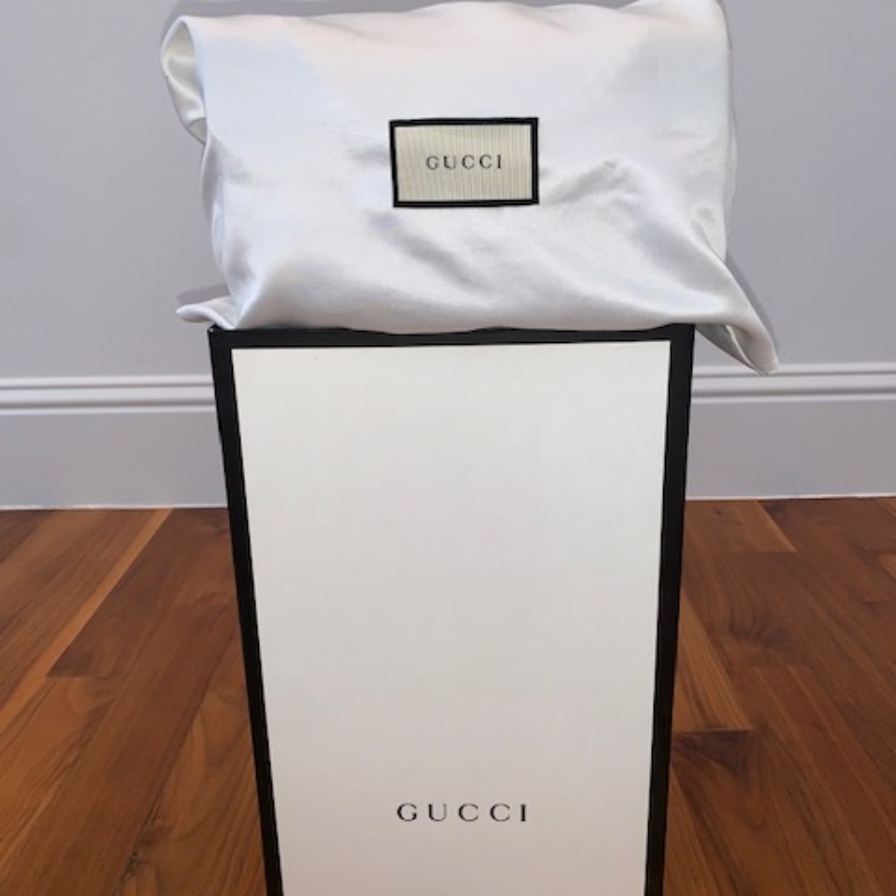GUCCI  Calfskin Matelasse Small GG Marmont Shoulder Bag Black - Picture 10 of 10